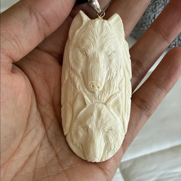 Carved Wolf Pendant Necklace - Picture 3 of 7
